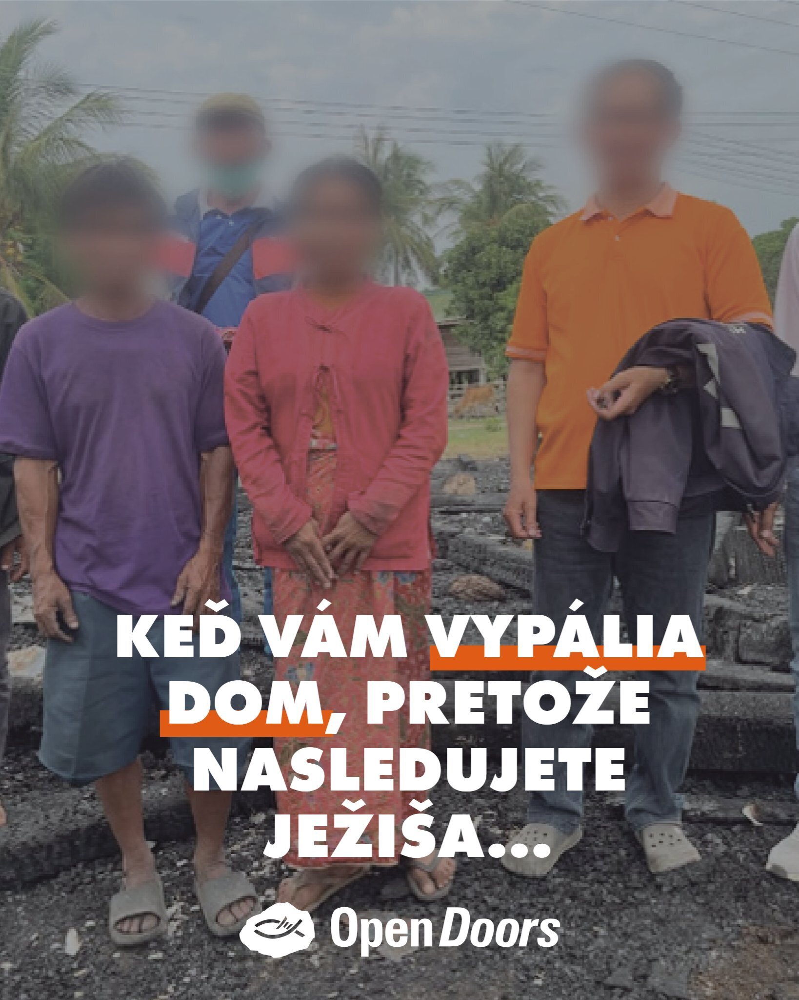 Rodina z Laosu sa odmietla vzdať viery po tom, čo jej vypálili dom